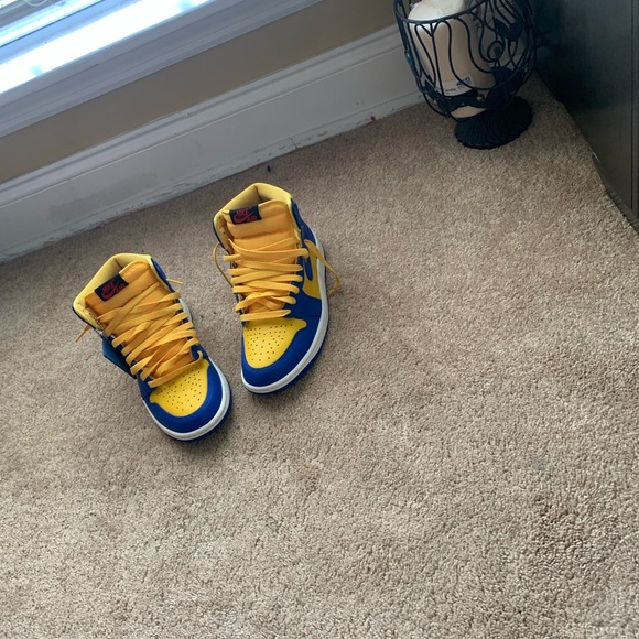 2023
Wmns Air Jordan 1 Retro High OG 'Reverse Laney' - Picture 6 of 6